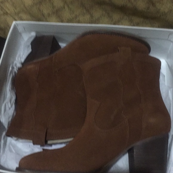 Women 9.5 Steve Madden Wyatt Rust Suede bootie - Picture 2 of 7